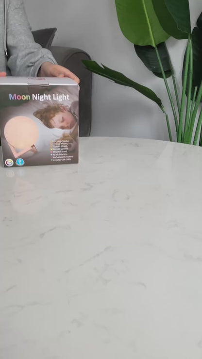 The Lune Lamp