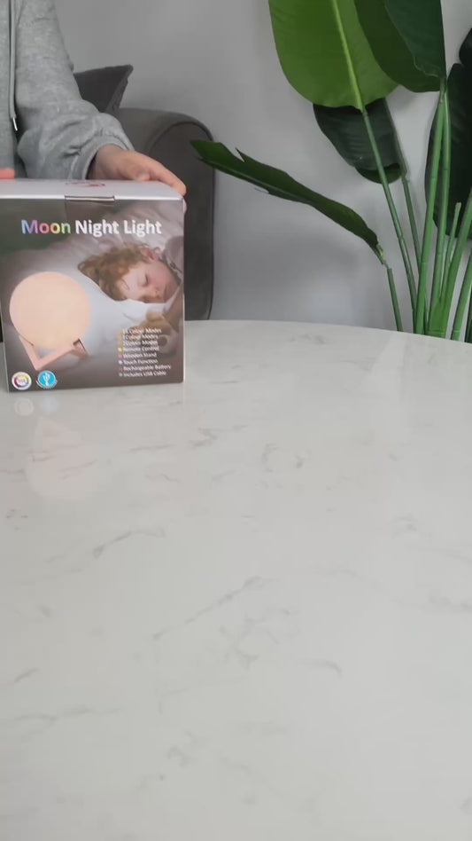 The Lune Lamp
